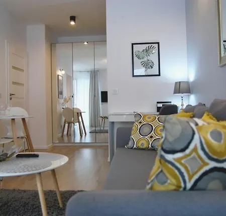 Two Towers Old Town Apartments-city Center-by The River-observation Terrance On The Roof-free Parking דירה ורוצלב