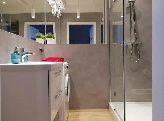 Two Towers Old Town Apartments-city Center-by The River-observation Terrance On The Roof-free Parking Wrocław