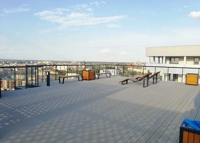 Two Towers Old Town Apartments-city Center-by The River-observation Terrance On The Roof-free Parking Apartmán Vratislav